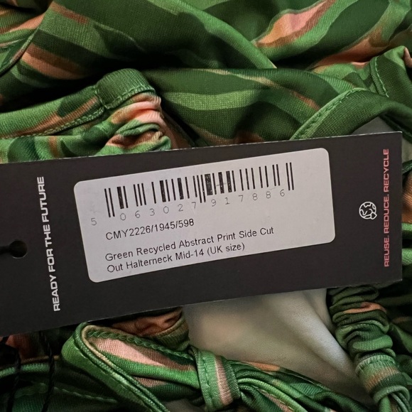 GREEN ABSTRACT PRINT SIDE CUT OUT HALTERNECK MIDI DRESS - Picture 8 of 10